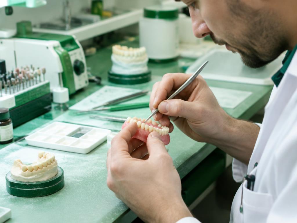 Técnico em Prótese Dentária